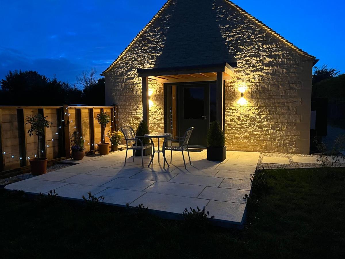 Luxury Lodge @ Ewen Barn - Private 5* Retreat Cirencester Exterior photo